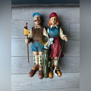 Vintage Whimsical Resin Leaning Golfing Couple Wine Bottle Hole In One Holder